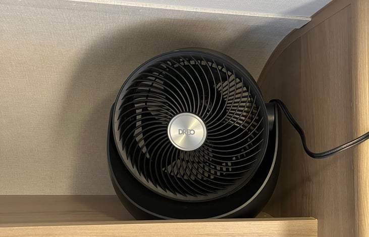 Fan to improve AC circulation for faster cooling