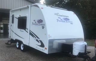 2011 Coachmen Freedom Express LTZ