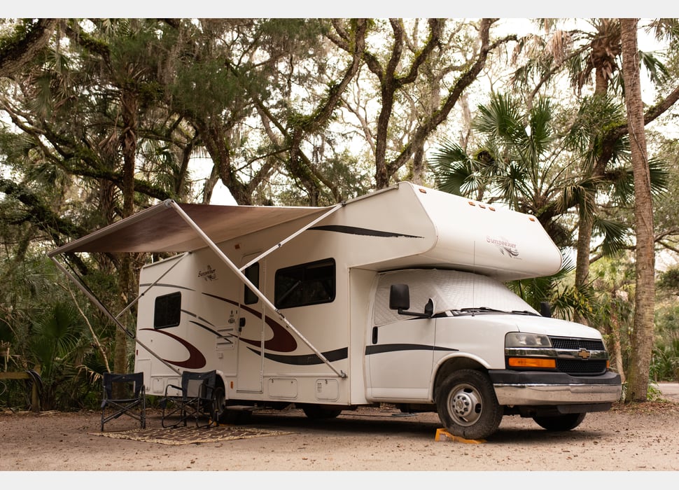 Class C Motor Home rentals in Winter Haven