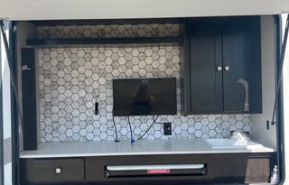 3 slides, Sleeps 10, 2 bedroom, Outdoor kitchen