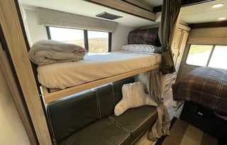 33ft Sunseeker special Bunkhouse Edition - "Sonny"