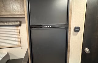 Ultimate Camping Escape 2020 KZ Escape E231BH