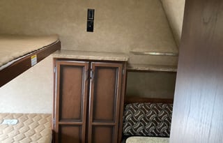 2015 CrossRoads RV Zinger ZT32QB