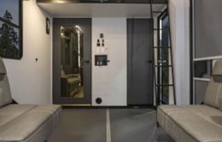 2022 Valor Alliance Toy Hauler Sleeps 9-10