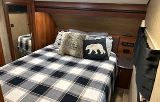 Cozy RV on Horse Farm