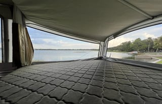 26' Popup Camper Big Enough for 6 - 2 King Beds
