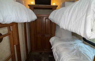 Campers 4 Glampers Coachmen 5th wheel