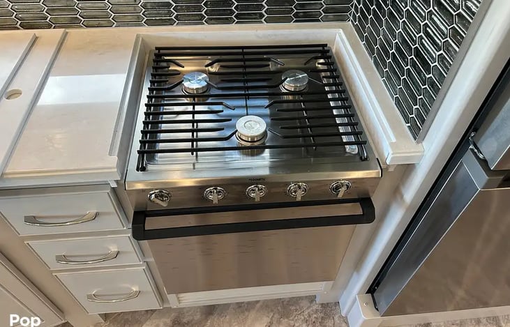 Stove / Oven with counter cover top removed