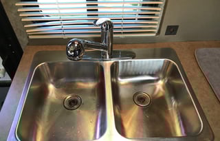 2014 Fleetwood RV Jamboree Sport 31M- LOW Miles