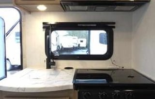Class C RV – Adventure Ready & Dealer Maintained!