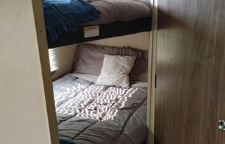 2016 Thor Motor Coach dutchman coleman