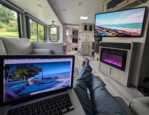 EAST TO WEST Alta 2850KRL