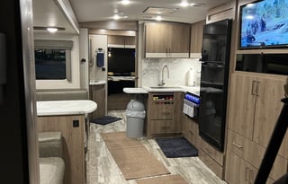 2022 Grand Design Imagine 2910BH