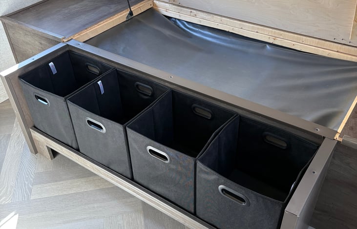 Great storage and under bed screen to ensure no bugs get in.