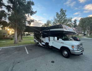 Coachmen RV Leprechaun 260DS Ford 450