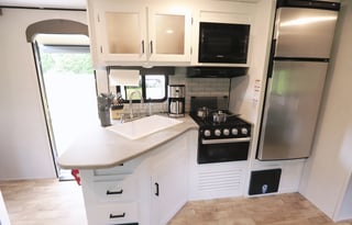 Loaded Brand New 2022 Keystone Hideout Sleeps 10