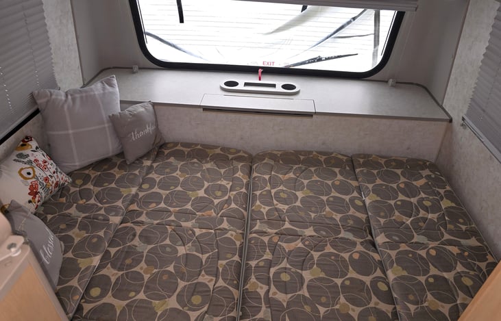 Rear Seating_Dining_Sleeping Area 2