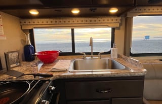 29B Thor Luxury 10 Sleeper Bunks 2 SlideOuts! Wifi