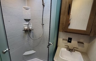 Perfect kids camper! 2 Baths & Washer! Sleeps 9+