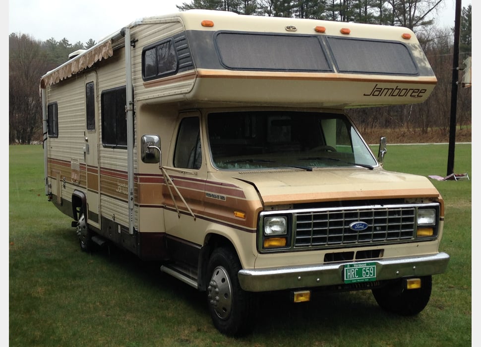 Class C Motor Home rentals in Town of Rockingham