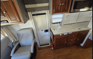 Easygoing 2013 Phoenix Cruiser 2700