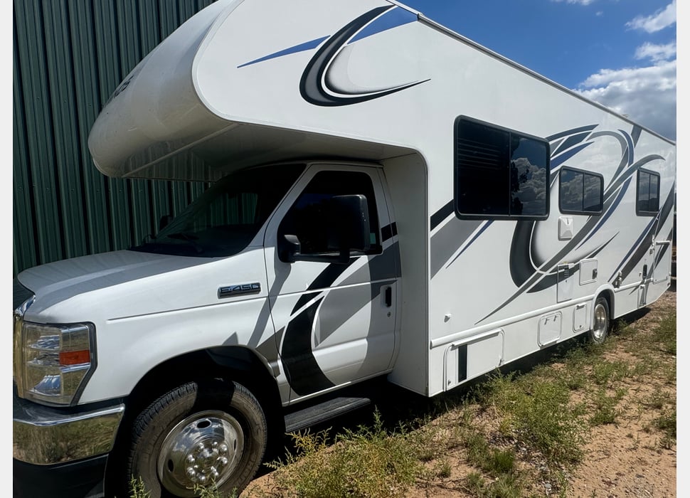 Class C Motor Home rentals in Pecos