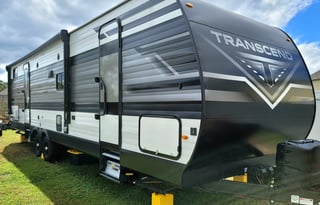 2 BATHROOMS 2 Bedrooms 2022 Condo on Wheels