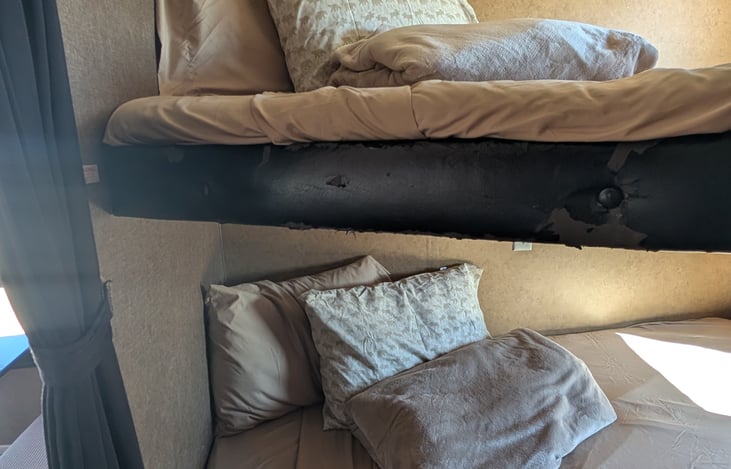 Bunkhouse - Full size beds, curtain for privacy