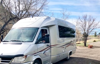 Vincent Van Go - Leisure Travel Van Serenity