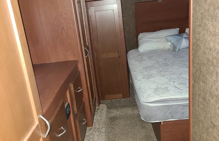 Other entry to master bed - check out all the storage!