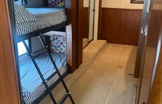 2010 Fleetwood Fiesta, 3 Slide Outs, Class A