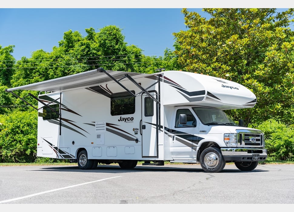 Class C Motor Home rentals in Bowling Green