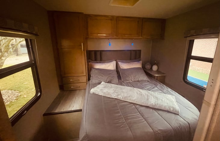 Decorative Reading Lights above large bed