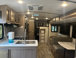 CrossRoads RV Sunset Trail SS272BH
