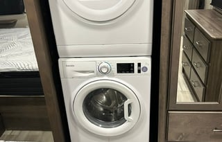 Rolling Family Retreat Bunk House with 2 full bath