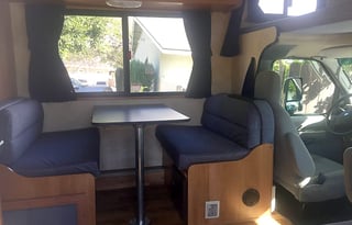 2012 Thor Motor Coach Four Winds 23U