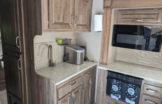 Family Adventure on Wheels 2019 Jayco Greyhawk