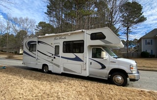 Free 200 miles/night! -  30' Thor FourWinds ClassC