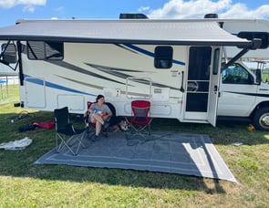 Forest River RV Sunseeker 2500TS Ford
