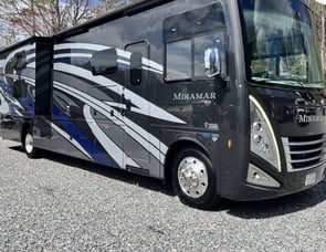 Thor Motor Coach Miramar 37.1