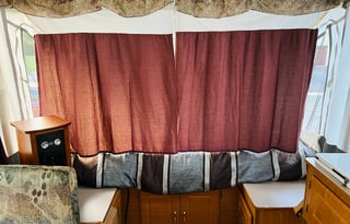 Popup Camper with Heat/AC & Extra Amenities