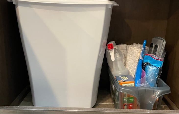 Cleaning kit, included in your rental.