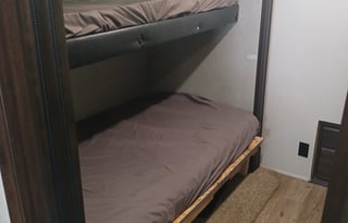 The whole family 3 bedroom Camper