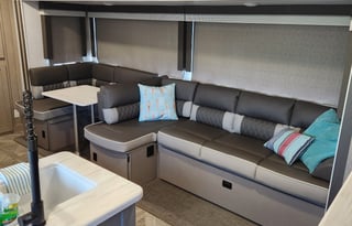 "HULK" 2023 37ft Forest River Wildwood 31KQBTSX