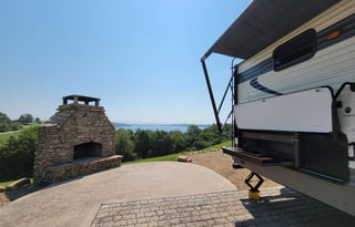 Large Shower☆Outdoor kitchen☆Slide out☆ BUNKS