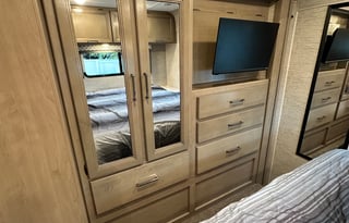Spacious 2022 Motorhome w/ Bunkbeds