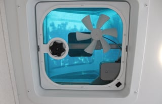 Cozy 23' Class C Motorhome | Sleeps 5