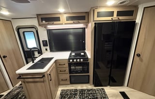 Family Fun Awaits! 2025 Coleman Lantern 28BHS