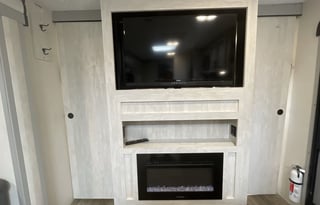 Come Vibe in the Vibe!