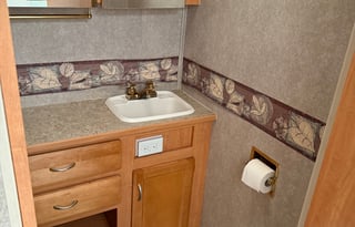 2005 Jayco Greyhawk 31GS